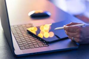 How Augmented Reality is Disrupting Business and Financial Strategies How Augmented Reality is Disrupting Business and Financial Strategies